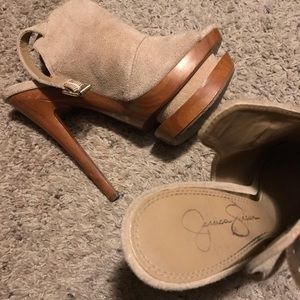 Jessica Simpson tan heels 8.5
